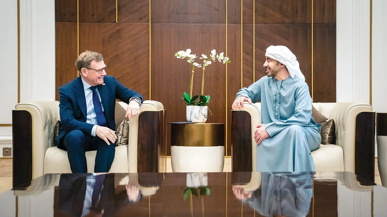 عبدالله بن زايد يبحث مع وزير خارجية ألمانيا تداعيات الاعتداءات الإيرانية الأخيرة